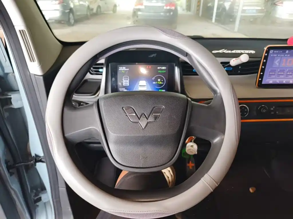 Wuling MINIEV — миниатюра 11