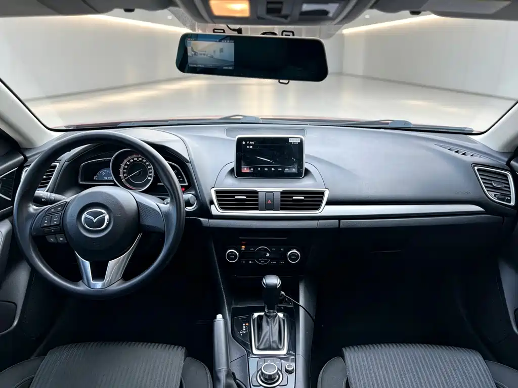 Mazda 3 Axela — миниатюра 11