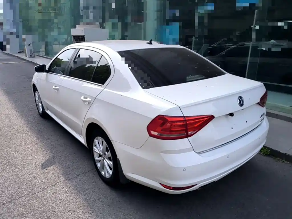 Volkswagen Lavida — миниатюра 5