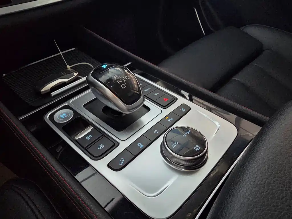 BYD Tang New Energy — миниатюра 7