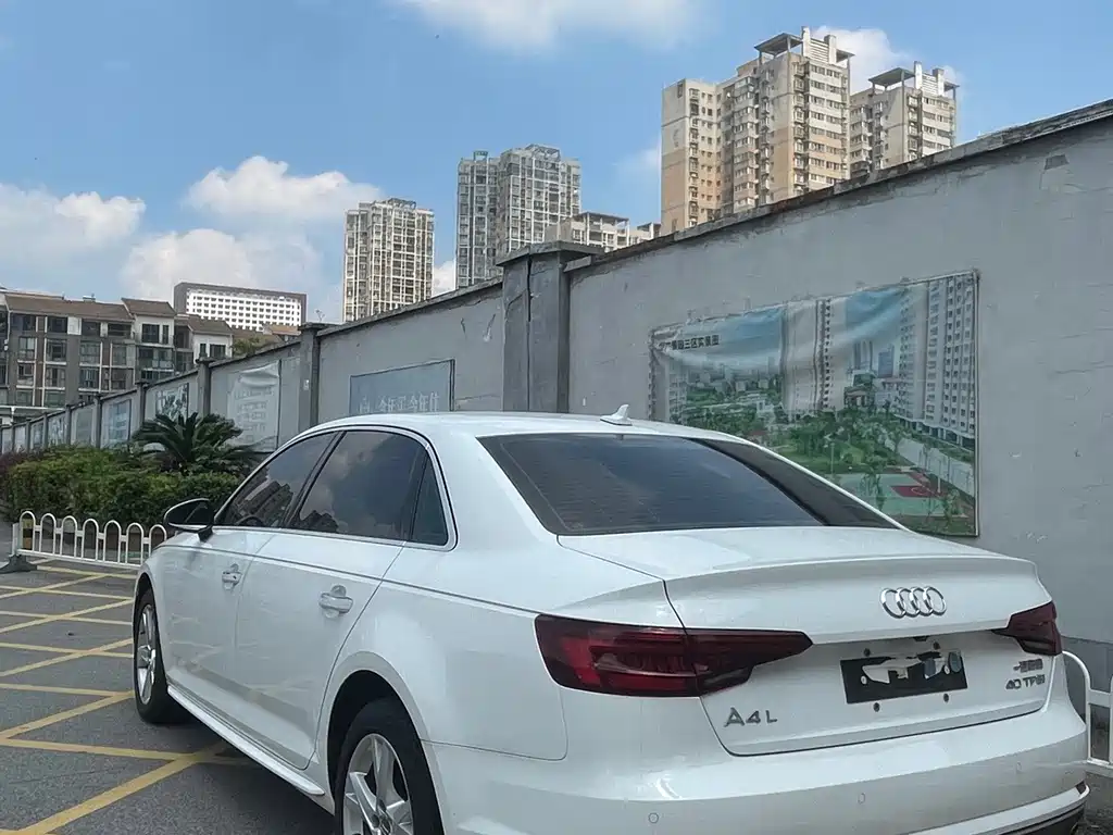 Audi A4L — миниатюра 7