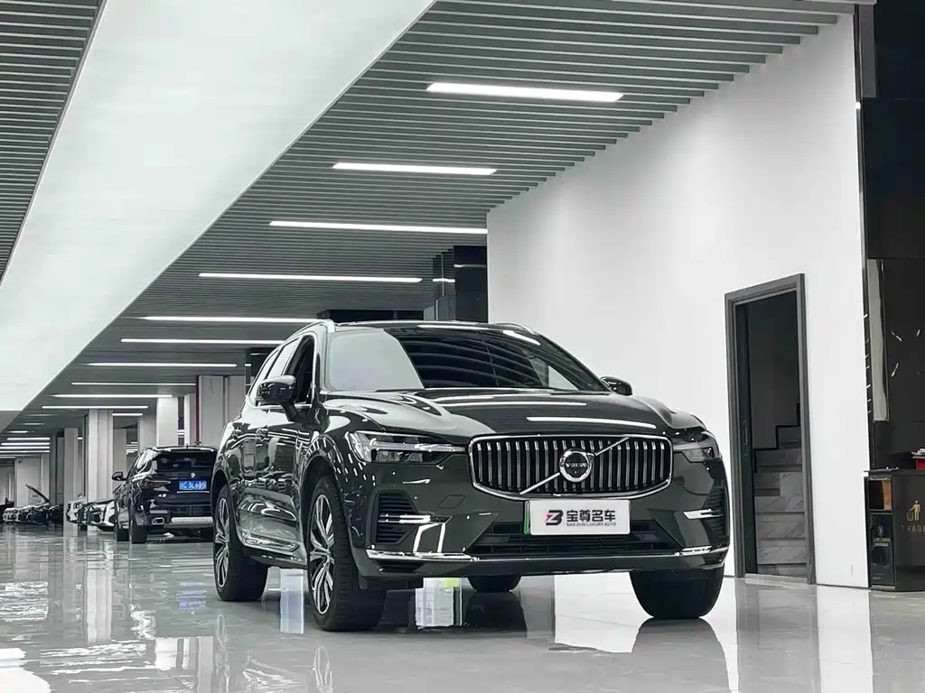 VOLVO XC60 PLUG IN HYBRID