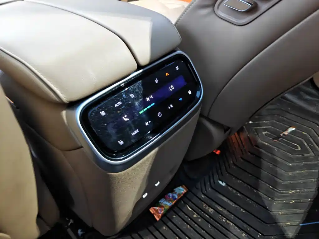 AITO AITO M7 — миниатюра 6