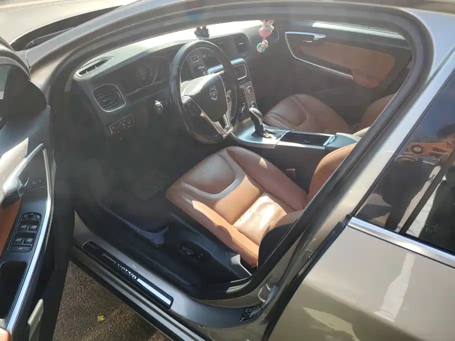 Volvo S60 — миниатюра 8