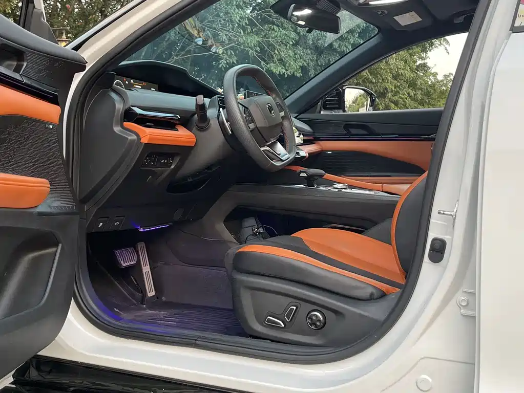Changan UNI-V — миниатюра 7