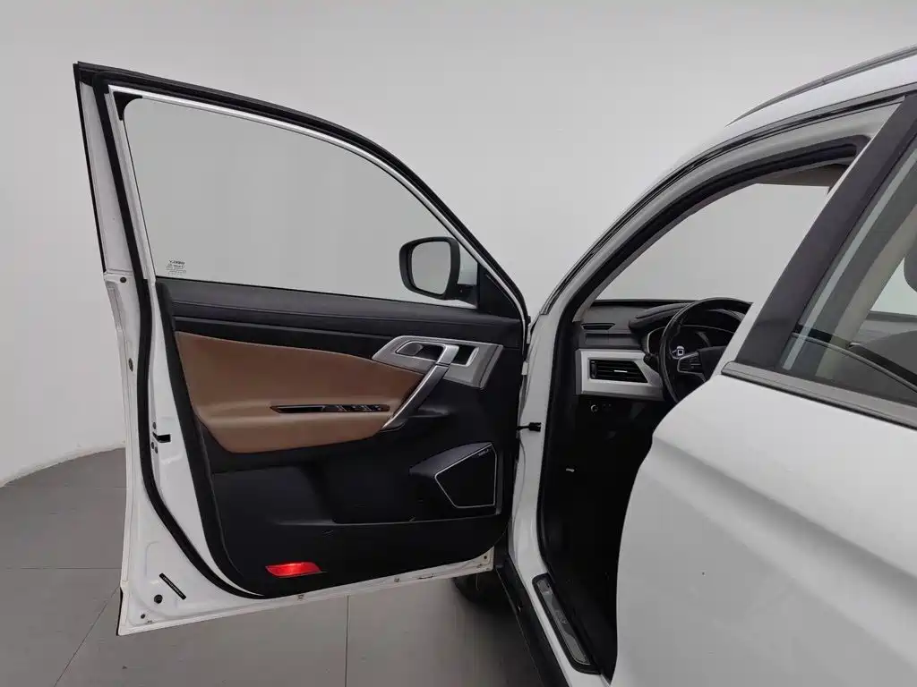 Geely Boyue — миниатюра 8