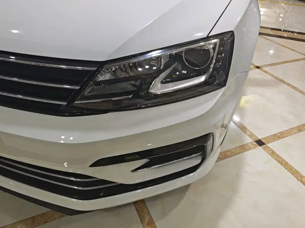 Volkswagen Sagitar — миниатюра 24