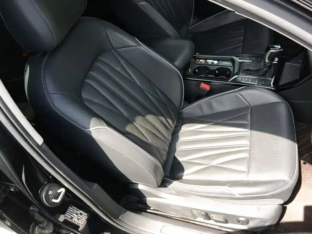Volkswagen Passat — миниатюра 25