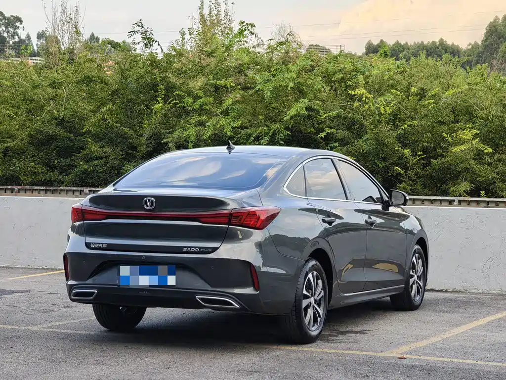 Changan Eado — миниатюра 5