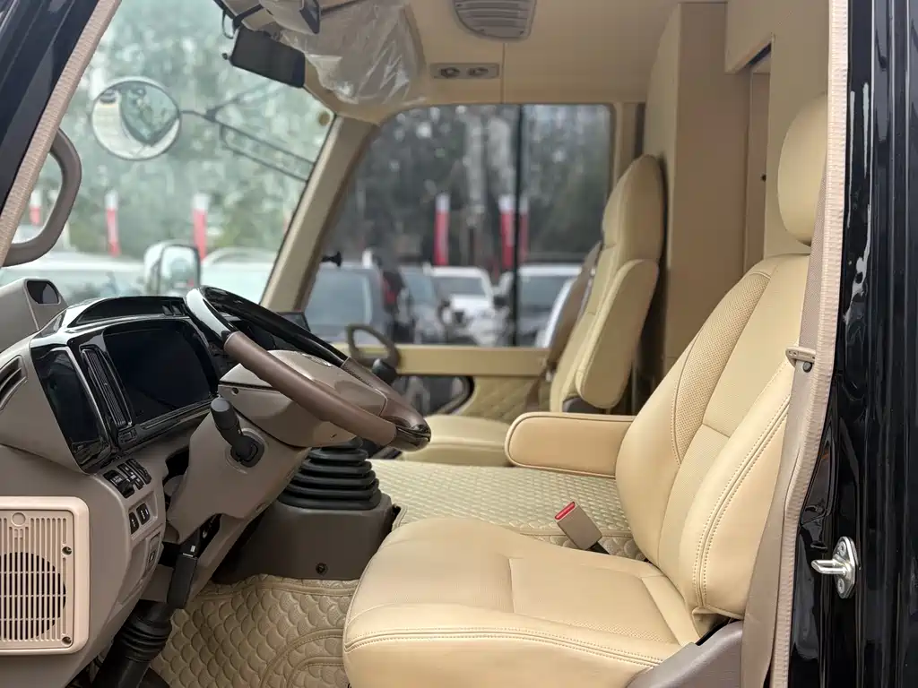 Toyota Coaster 2024 4.0L MT