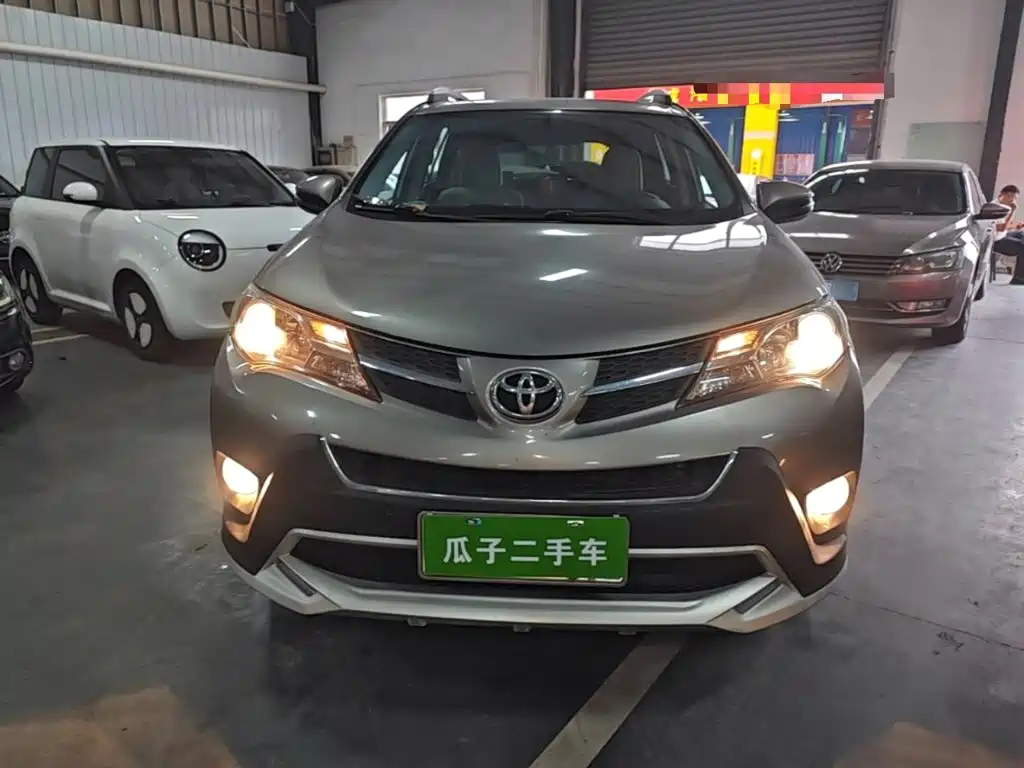 Toyota RAV4 — миниатюра 3