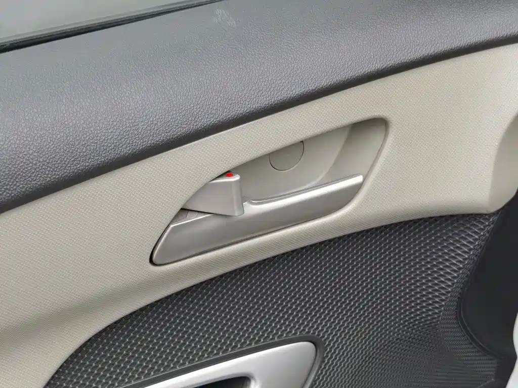 Chevrolet Sail — миниатюра 9