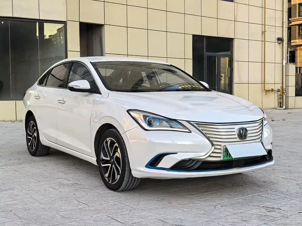 Changan Eado New Energy — миниатюра 3