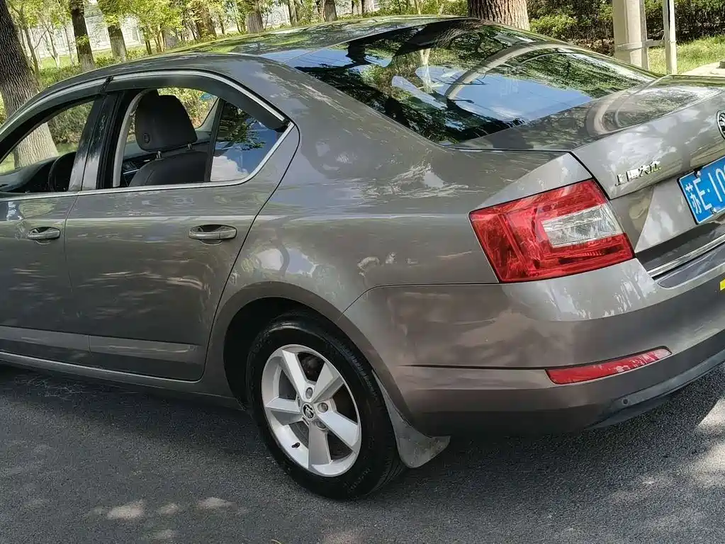Skoda Octavia — миниатюра 5