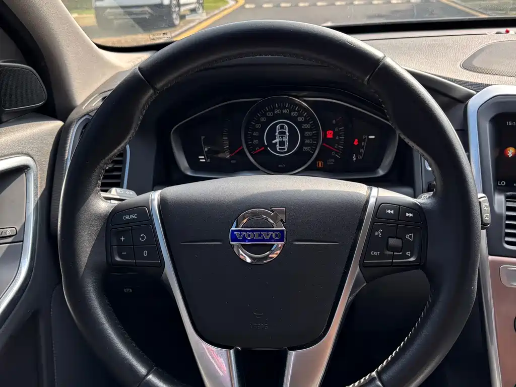 Volvo XC60 — миниатюра 4