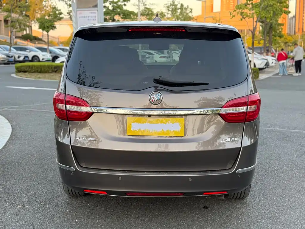 Buick GL8 — миниатюра 5