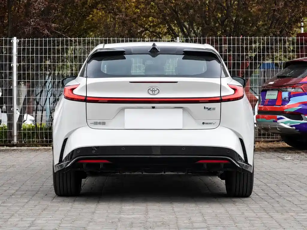 Toyota bZ5 — миниатюра 5