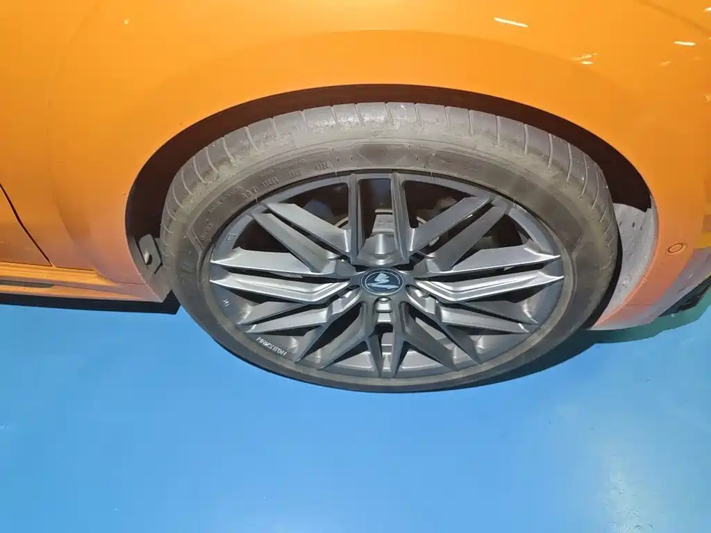 Lynk & Co 02 Hatchback — миниатюра 8