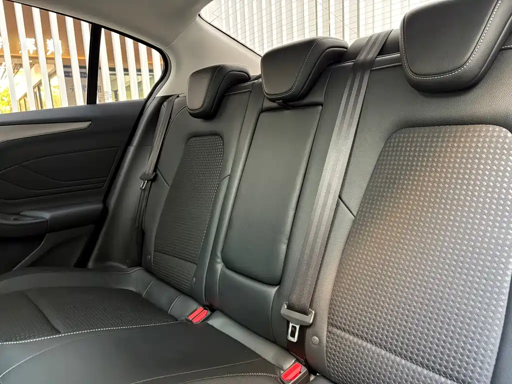 Ford Focus — миниатюра 11