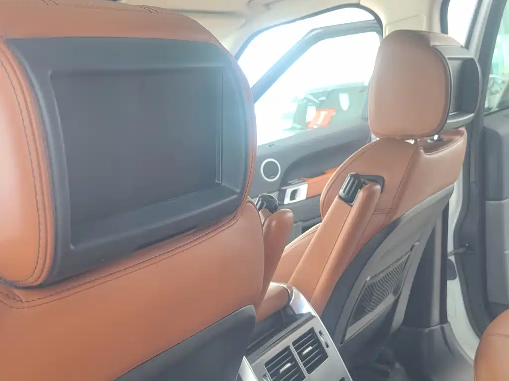 Land Rover Sport — миниатюра 17