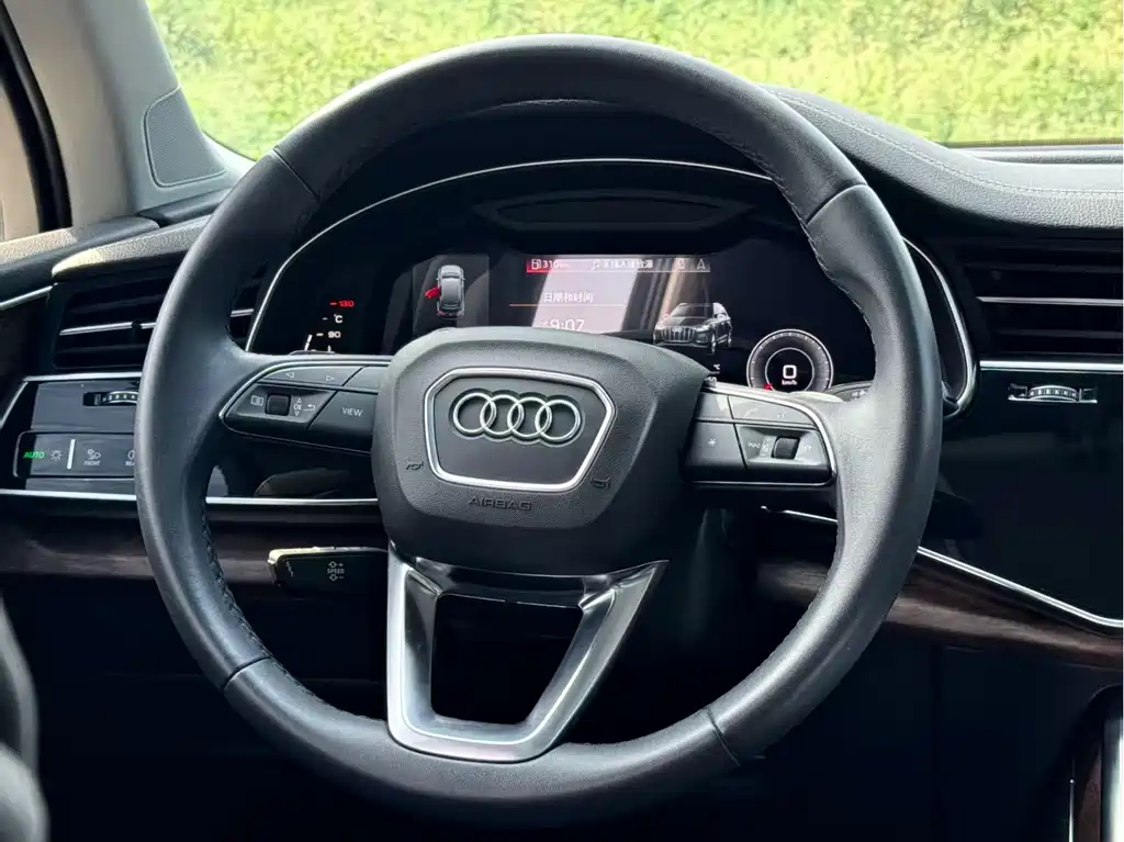 Audi Q7 — миниатюра 5