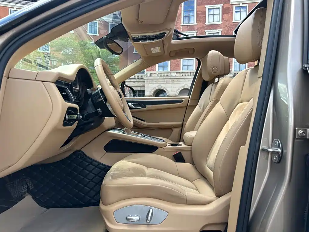 Porsche Macan — миниатюра 5