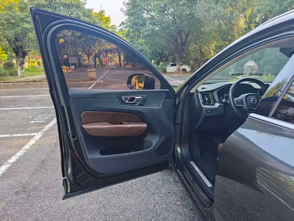 Volvo XC60 — миниатюра 13
