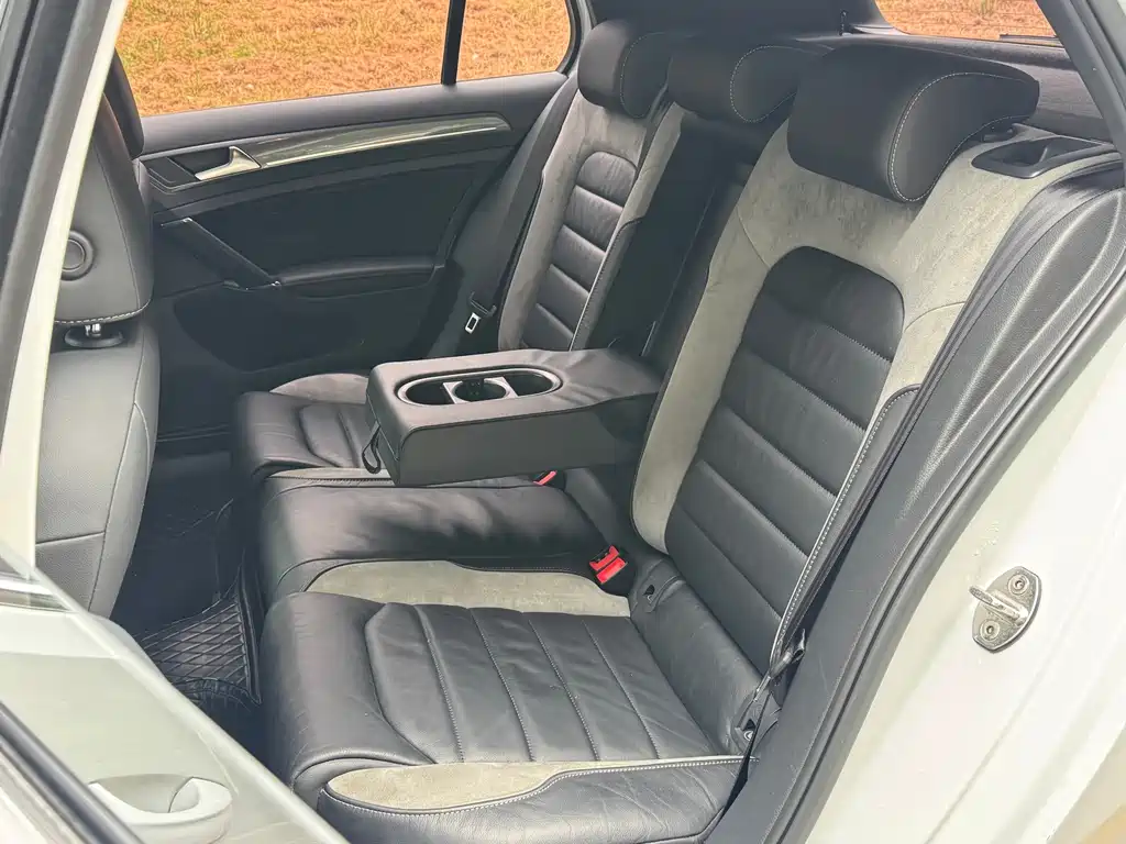 Volkswagen Golf — миниатюра 13