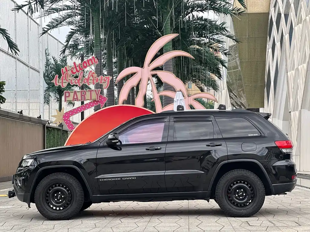 Jeep Grand Cherokee (Import) — миниатюра 7