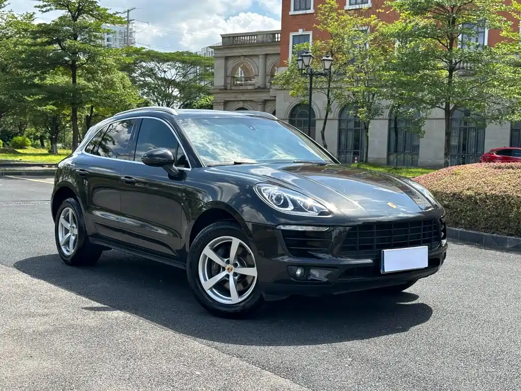 Porsche Macan — миниатюра 3