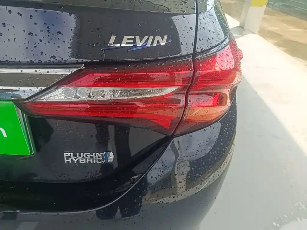 Toyota Levin Twin Engine E+ — миниатюра 8