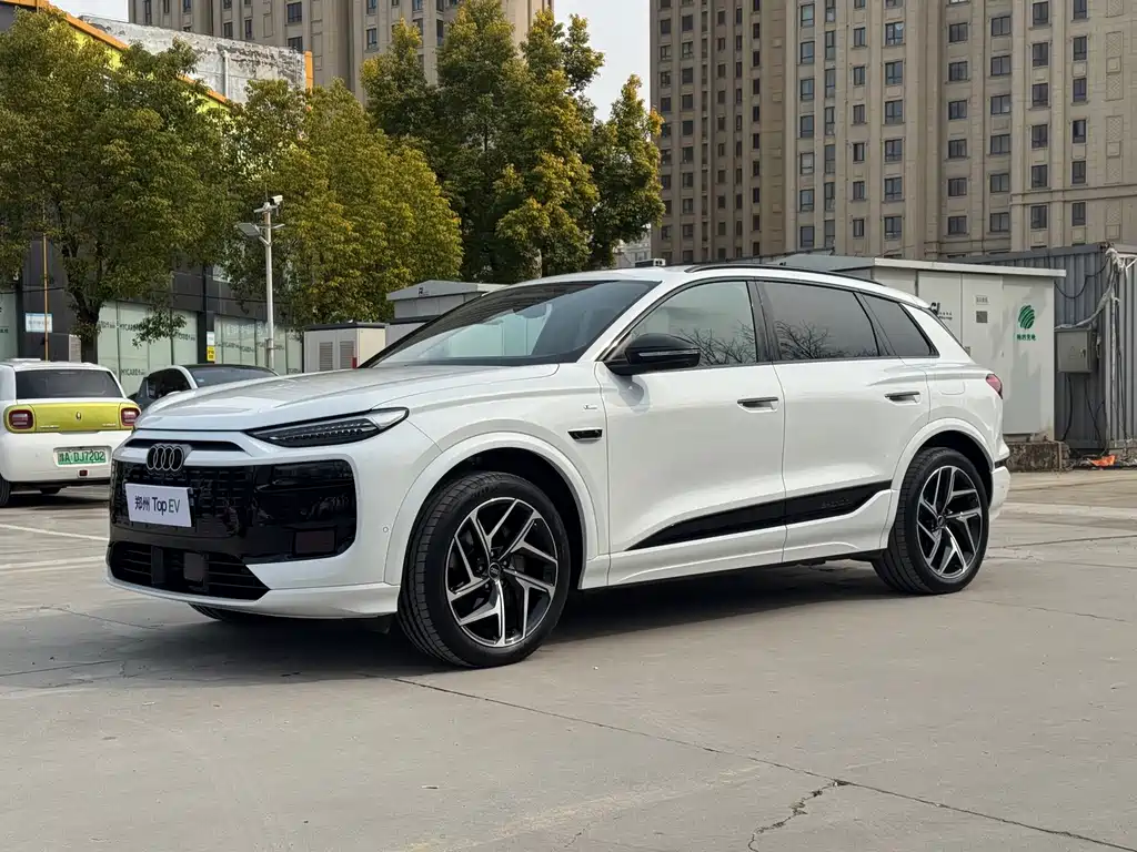 Audi 奥迪Q6L e-tron 2025