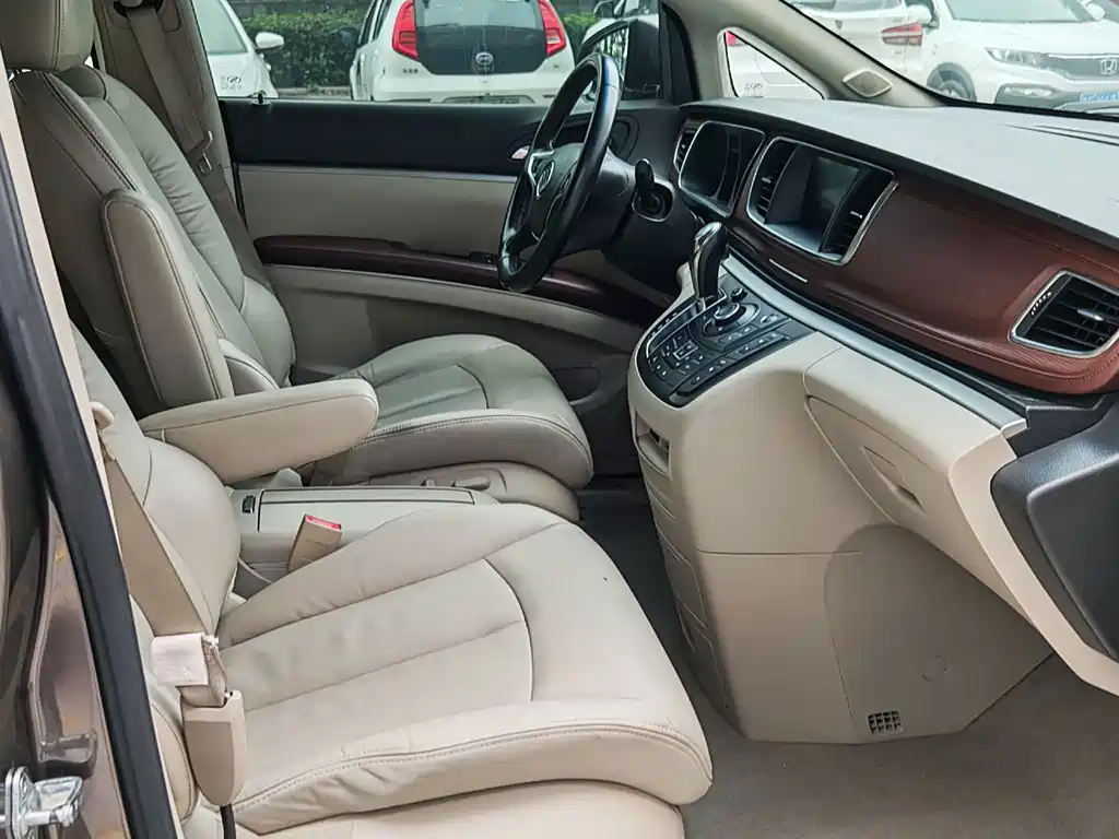 Buick GL8 — миниатюра 4
