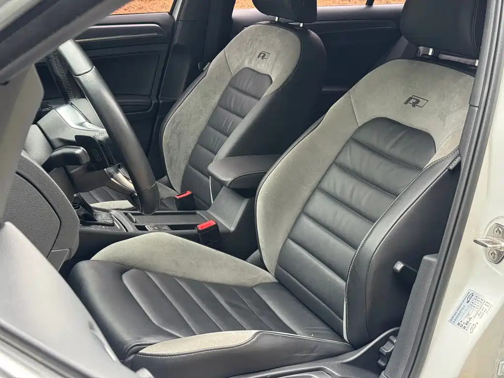 Volkswagen Golf — миниатюра 14