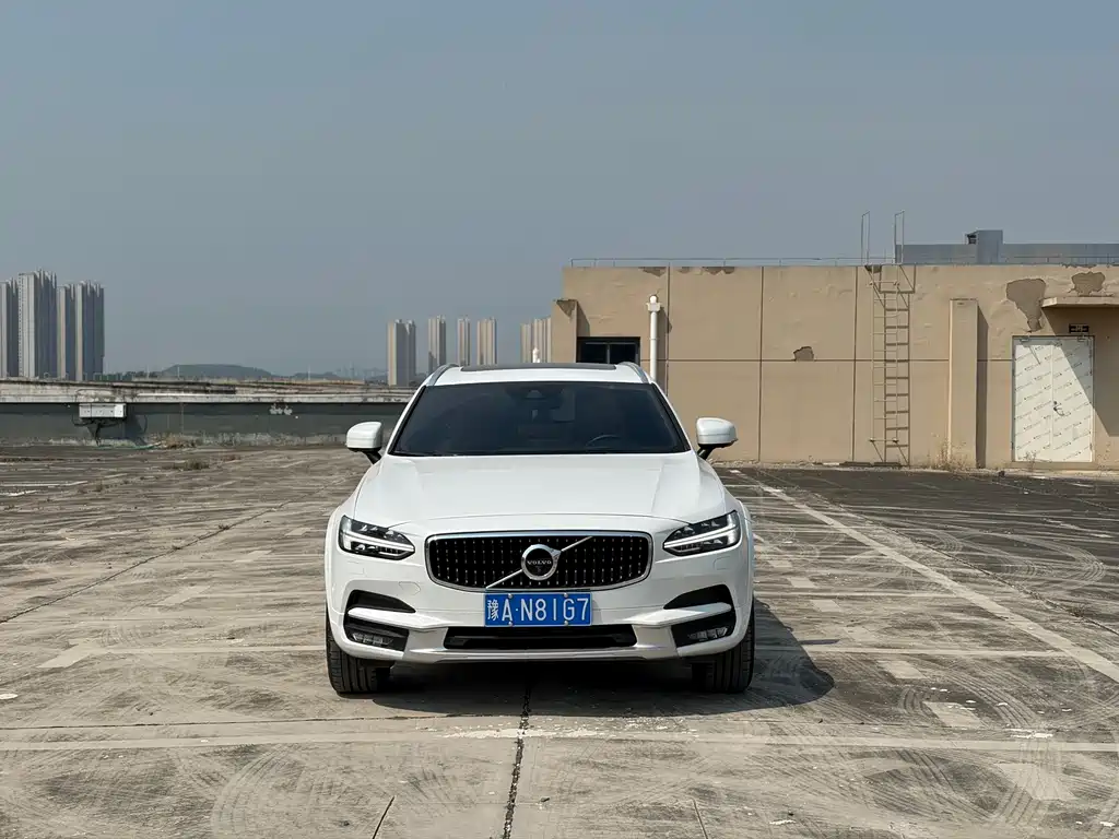 Volvo V90 — миниатюра 2