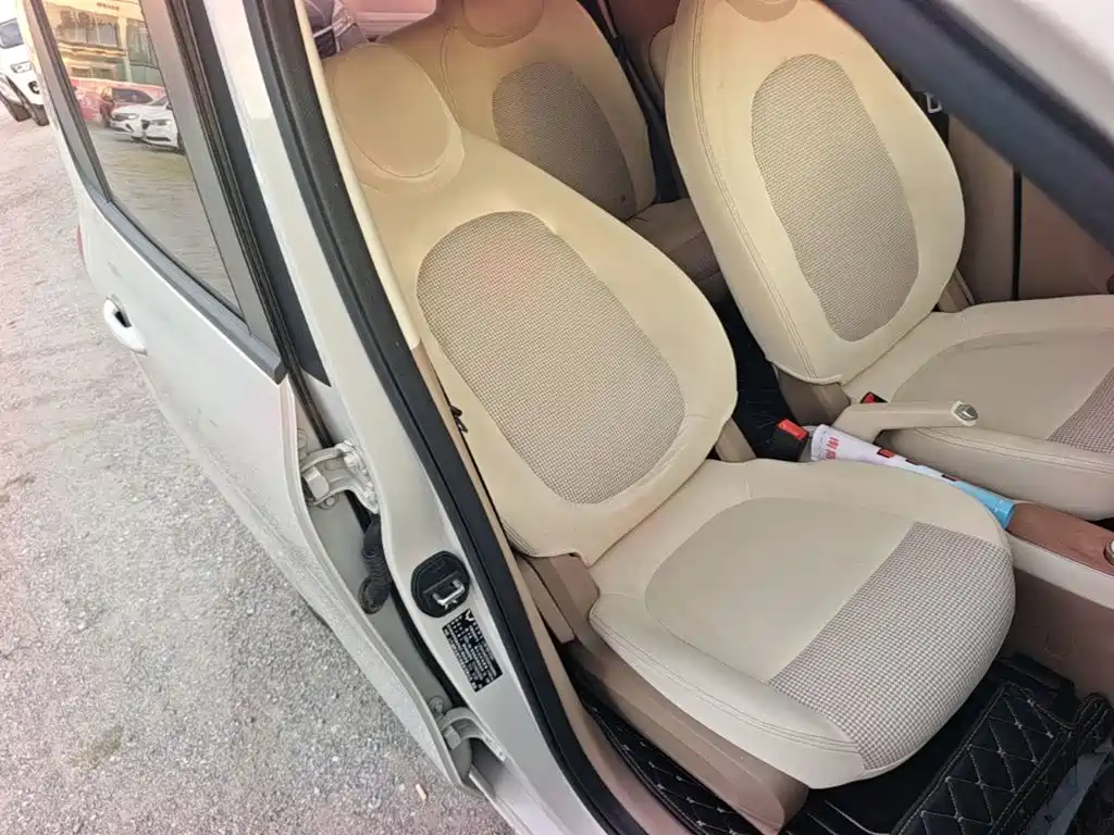 Wuling MINIEV — миниатюра 25