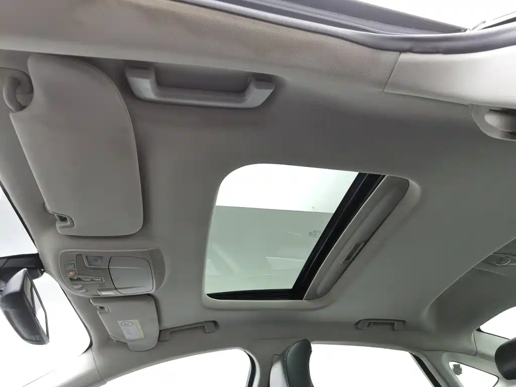 Ford Mondeo — миниатюра 14