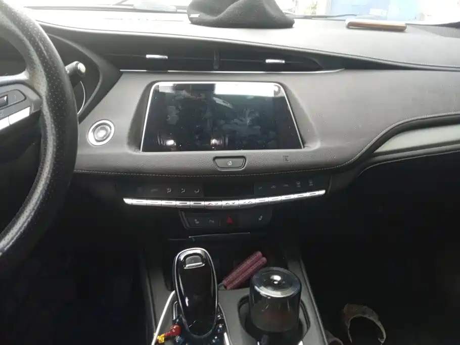 Cadillac XT4 — миниатюра 13