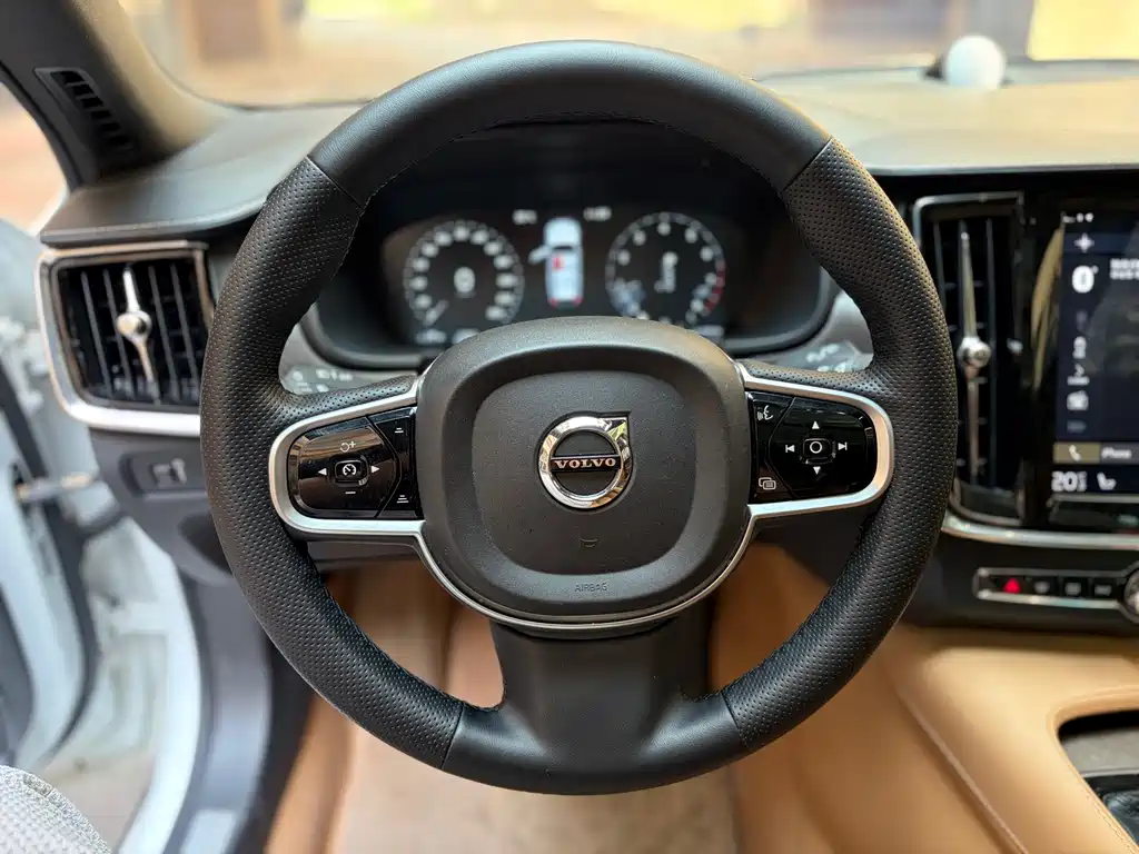 Volvo V90 — миниатюра 8