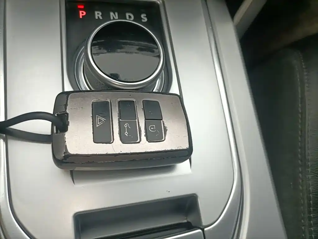 Land Rover Discovery Sport — миниатюра 9