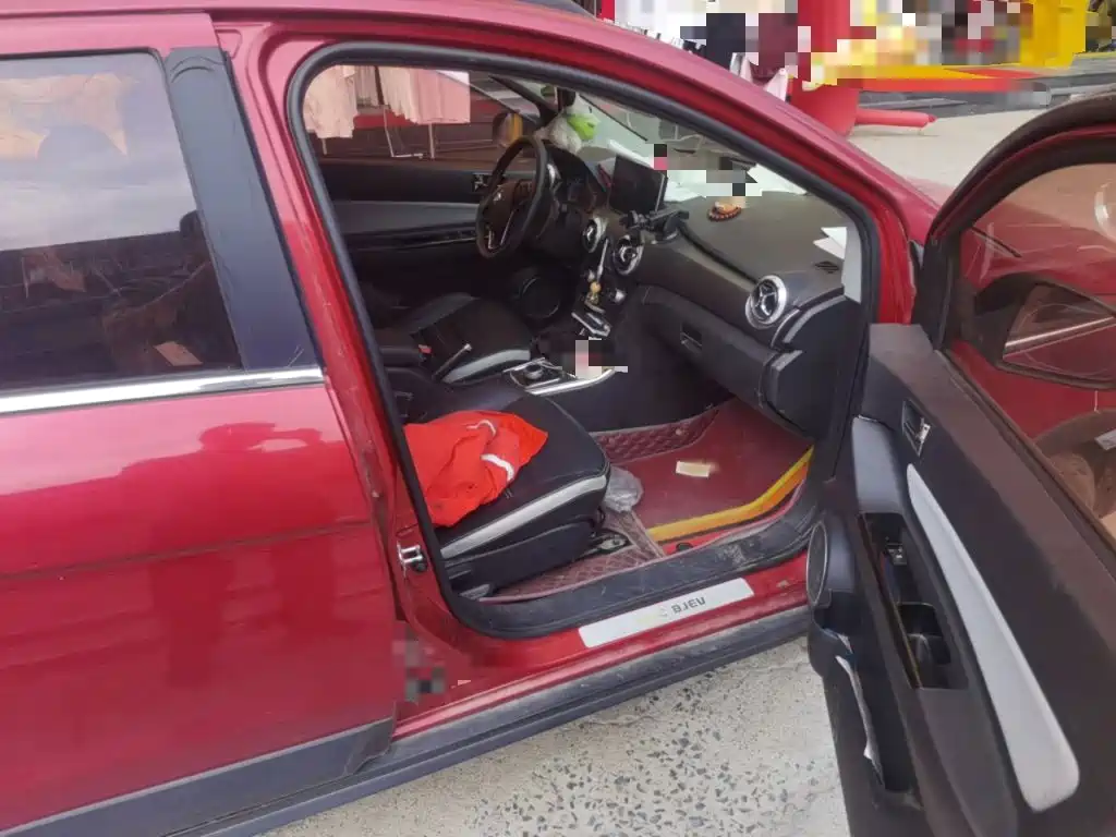 BAIC New Energy EC5 — миниатюра 18