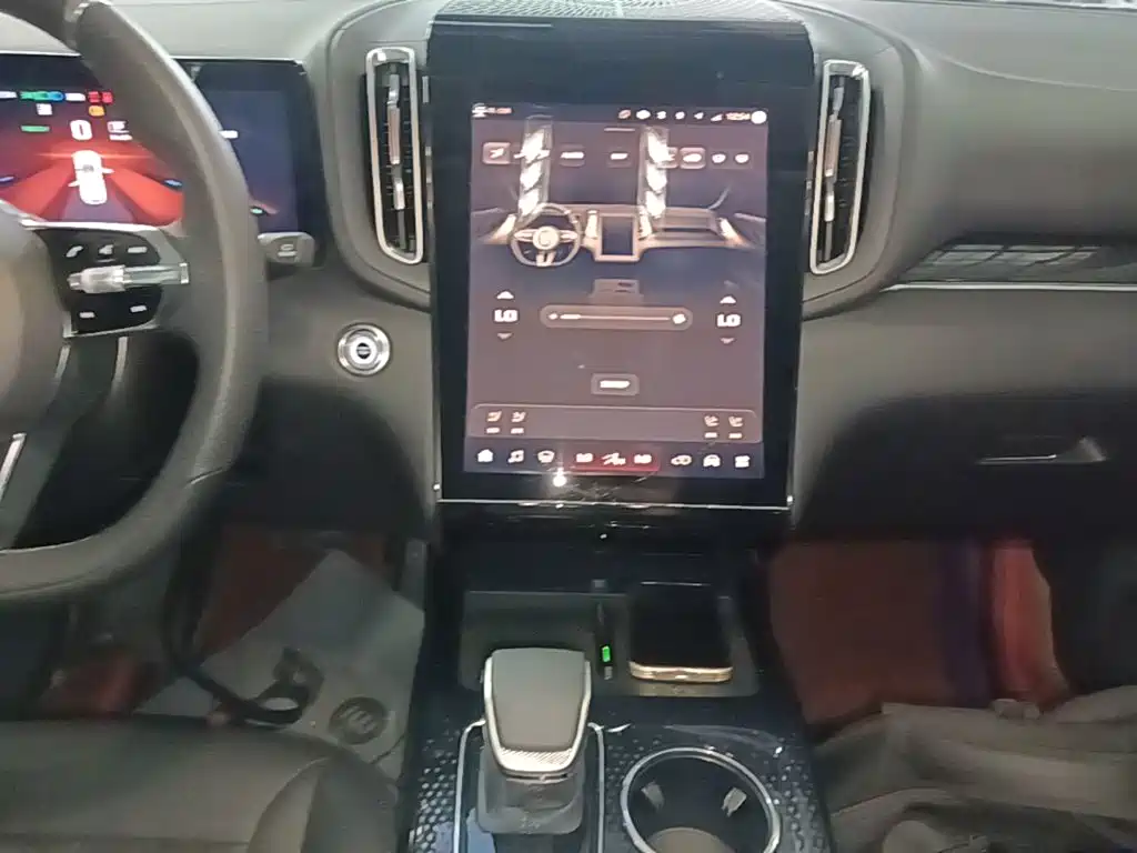 Hongqi Hongqi HS3 PHEV — миниатюра 13