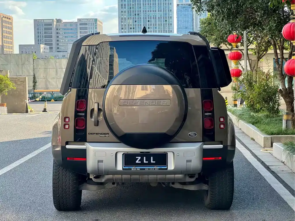 Land Rover Defender — миниатюра 13