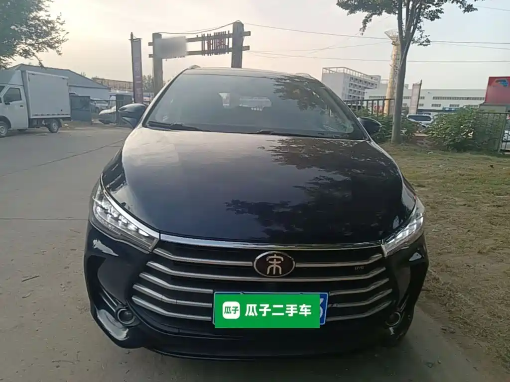 BYD MAX — миниатюра 3