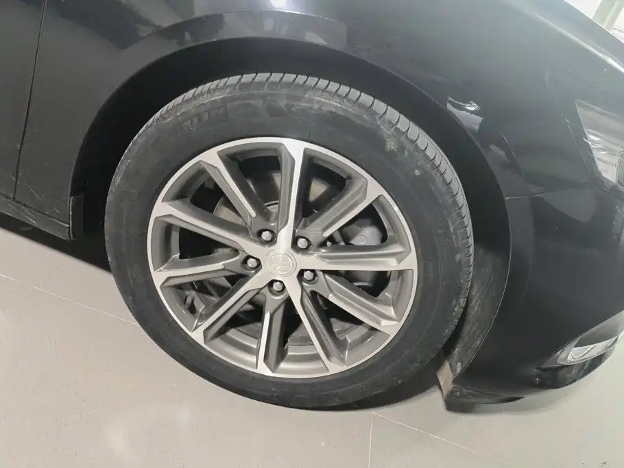 Buick LaCrosse — миниатюра 6