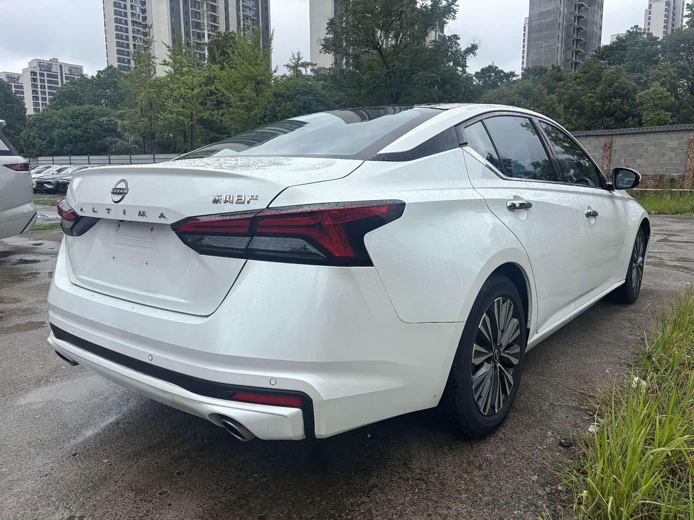 Nissan Teana 2.0 л 2023 г. Белый, пробег 41000 км