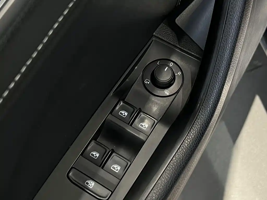 Skoda Superb — миниатюра 10