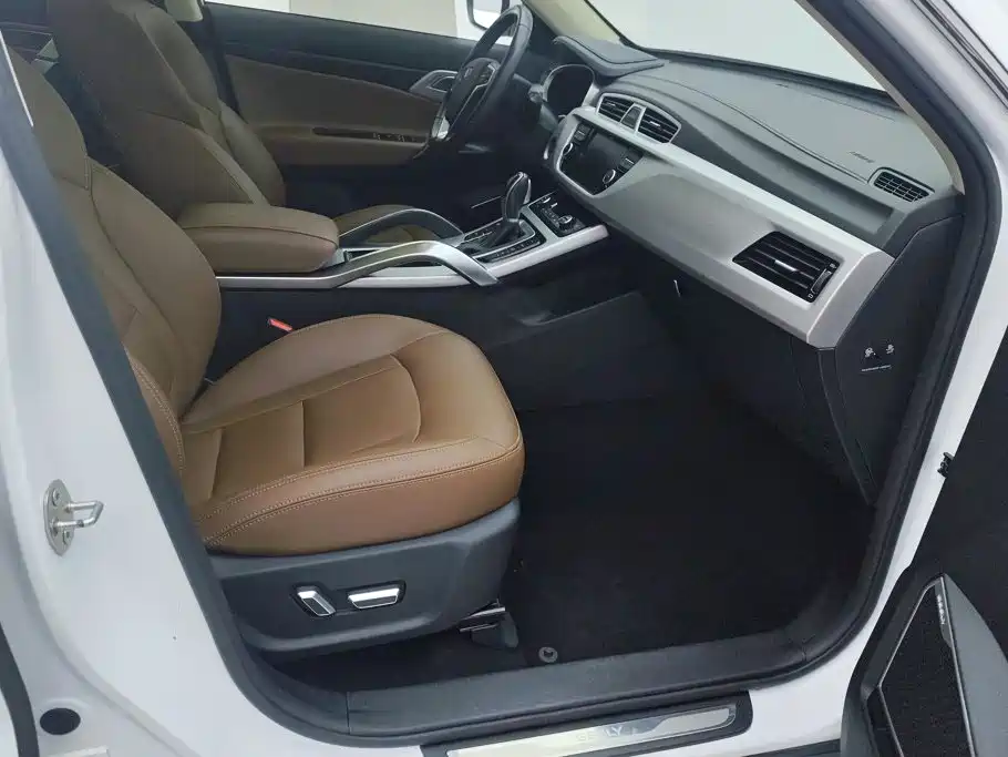 Geely Boyue — миниатюра 7