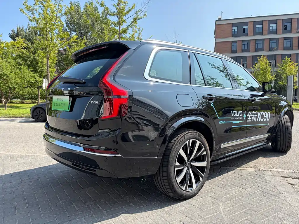 Volvo XC90 PHEV — миниатюра 4