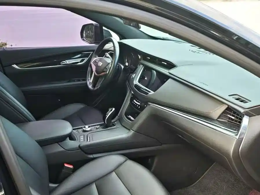 Cadillac XT5 — миниатюра 4
